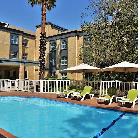 Holiday Inn Johannesburg Airport By Ihg Kempton Park Eksteriør billede