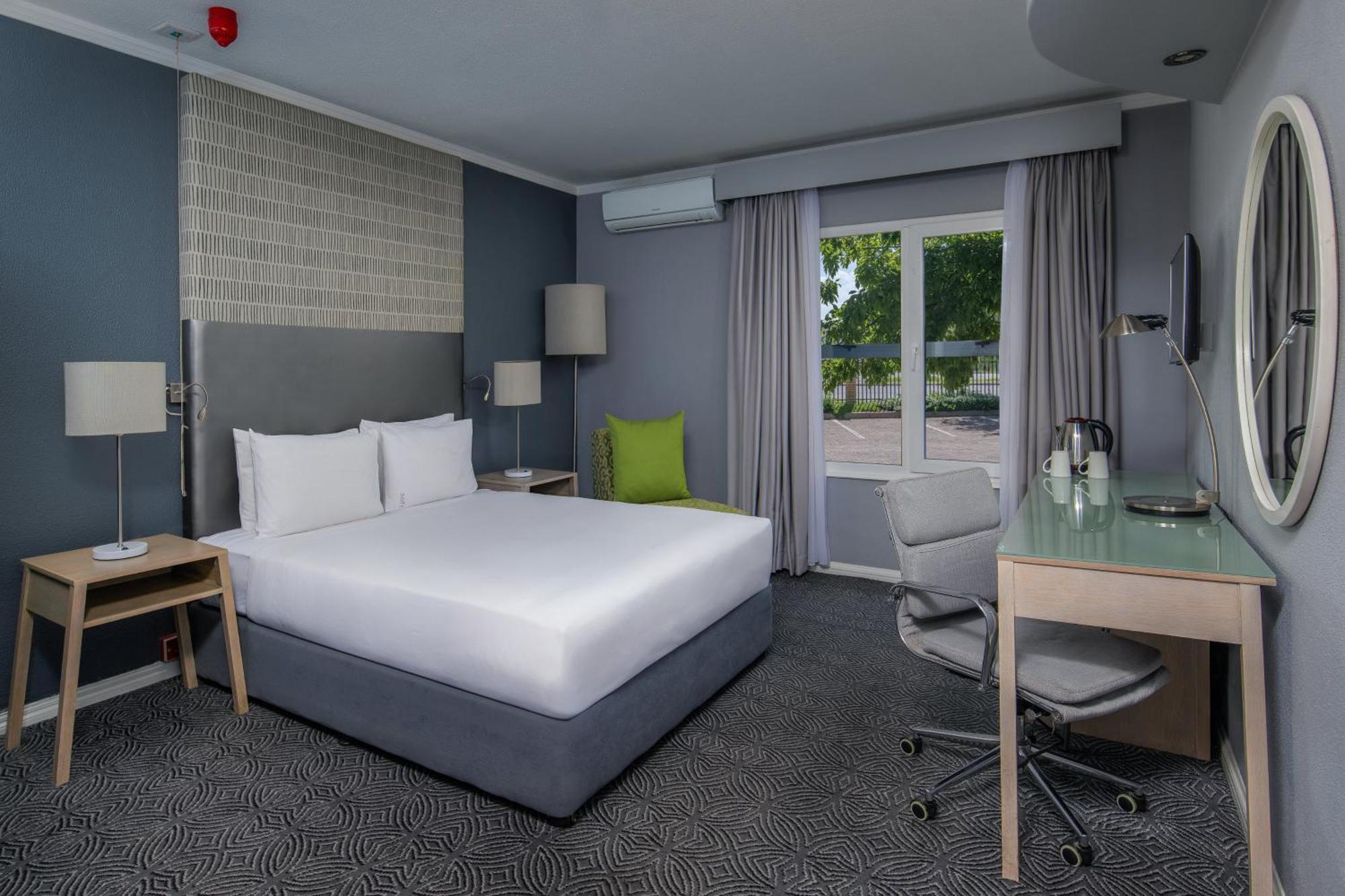 Holiday Inn Johannesburg Airport By Ihg Kempton Park Eksteriør billede